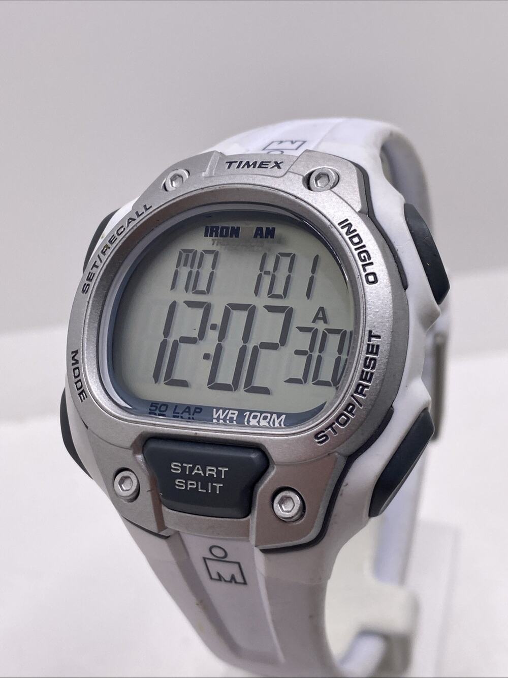 Timex Ironman Indiglo Mens Sports Watch White Works New Battery